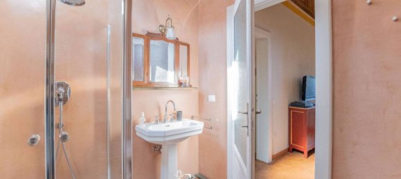 Villa de 7 dormitorios en Porto Valtravaglia, Italy No. 67804 42