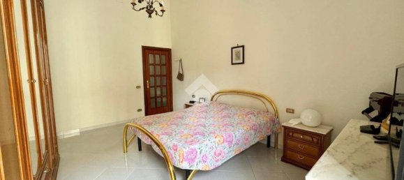 2 Schlafzimmer Wohnung in Naples, Italy, Nr. 319190 7