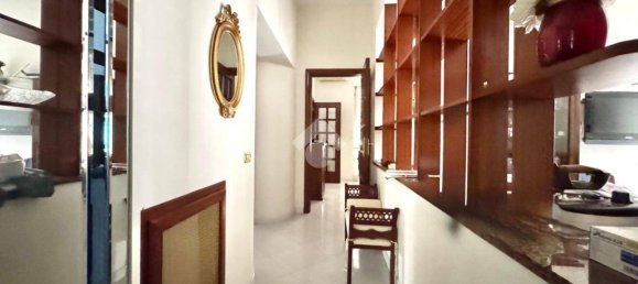 2 Schlafzimmer Wohnung in Naples, Italy, Nr. 319190 15