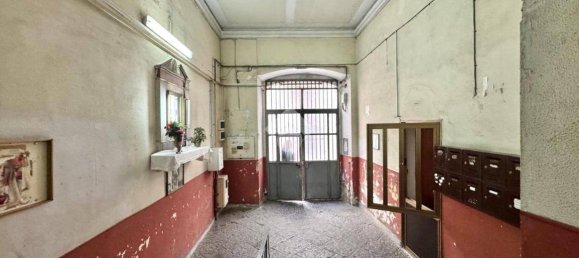 2 Schlafzimmer Wohnung in Naples, Italy, Nr. 319190 51