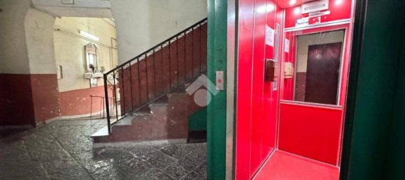 2 Schlafzimmer Wohnung in Naples, Italy, Nr. 319190 24