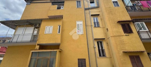 2 Schlafzimmer Wohnung in Naples, Italy, Nr. 319190 4