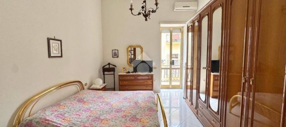 2 Schlafzimmer Wohnung in Naples, Italy, Nr. 319190 18