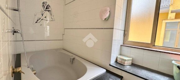 2 Schlafzimmer Wohnung in Naples, Italy, Nr. 319190 27