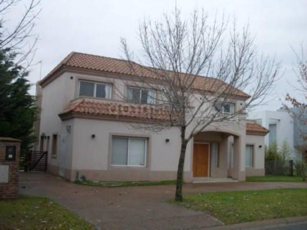 Квартира с 3 спальнями в Тигре, Аргентина № 85052