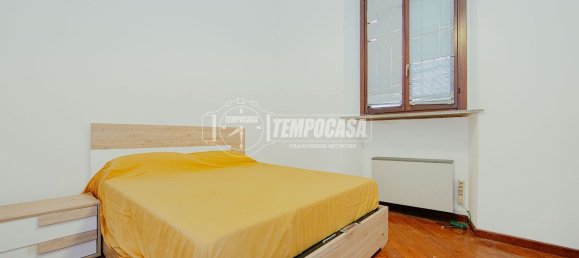 3 Schlafzimmer Doppelhaus in Vigevano, Italy, Nr. 360891 4