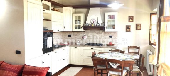 2 bedrooms Apartment in Pistoia, Italy No. 351076 4