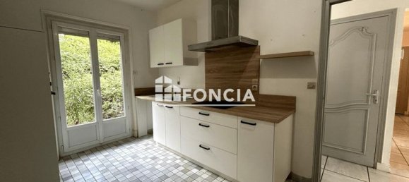 Casa de 3 dormitorios en Loire, France No. 306021 6