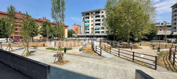 1-salle Propriété commerciale à Opera, Italy No. 299073 15