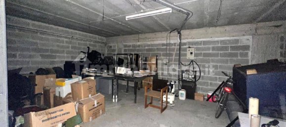 1-salle Propriété commerciale à Opera, Italy No. 299073 11