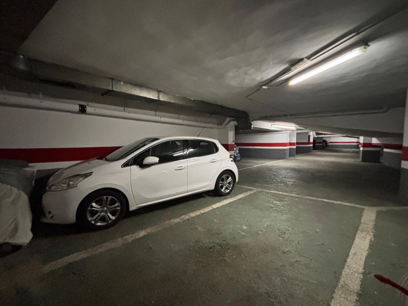 11m² Garage in Zaragoza, Spain No. 146329