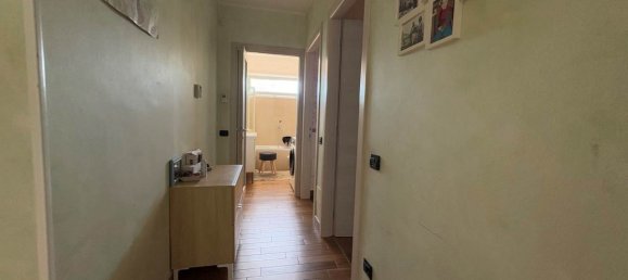 5 Schlafzimmer Wohnung in Varese, Italy, Nr. 351570 21