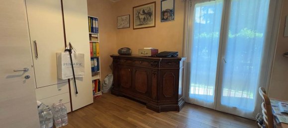 5 Schlafzimmer Wohnung in Varese, Italy, Nr. 351570 12