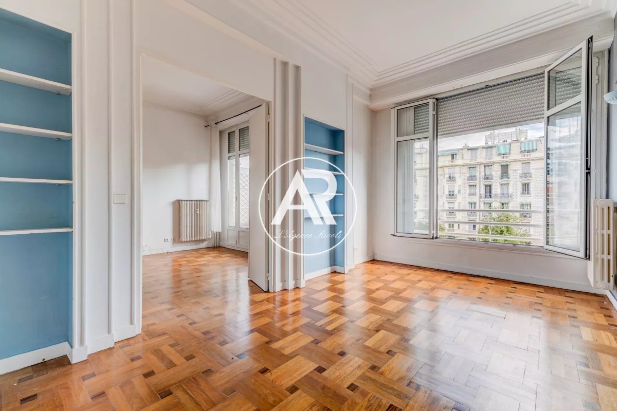 2 rooms Apartment in Nice, France No. 342863