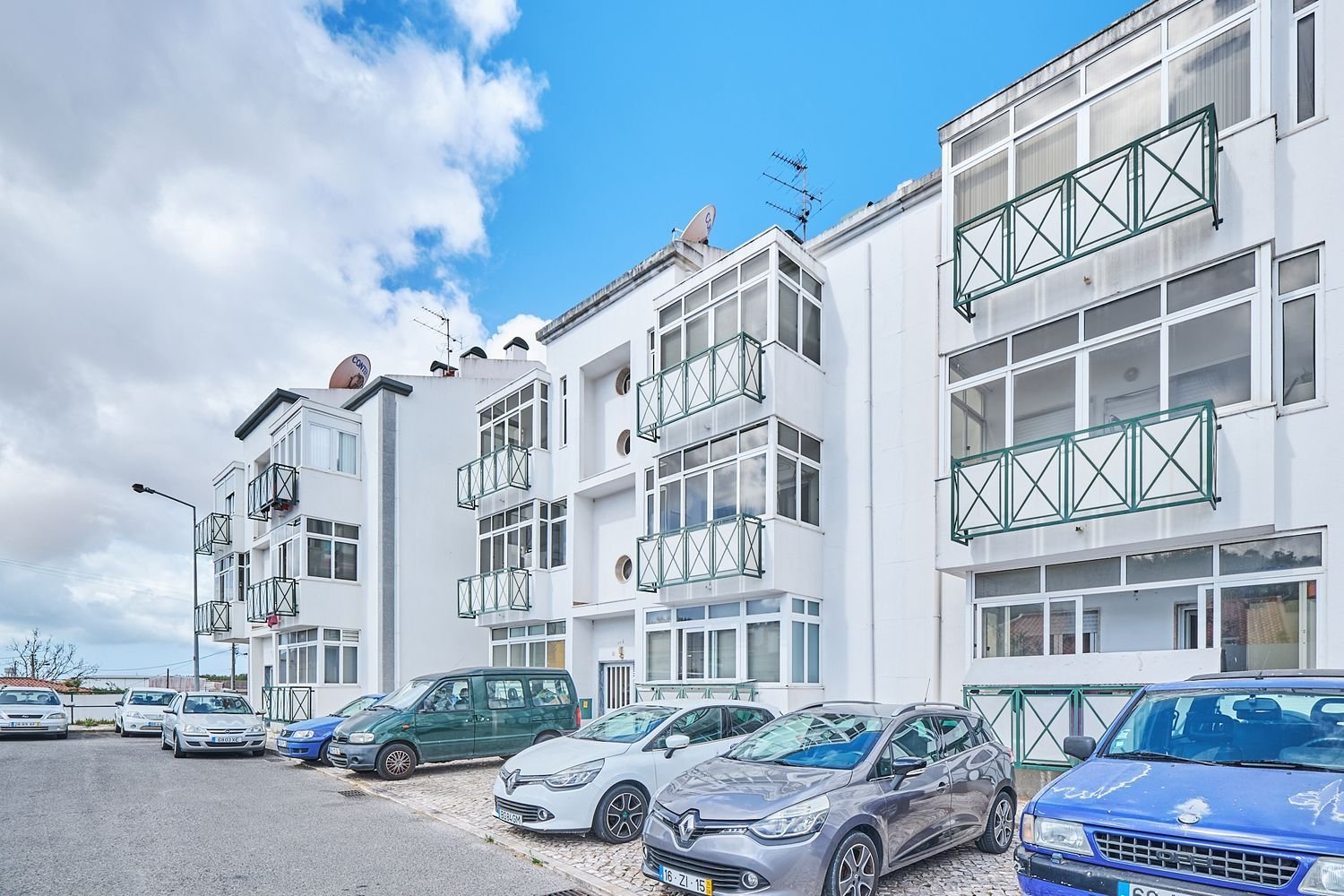 2 bedrooms Apartment in Cascais, Portugal No. 317868