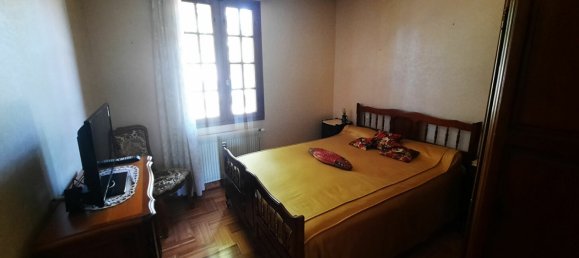 3 bedrooms House in Saintes, France No. 303972 4