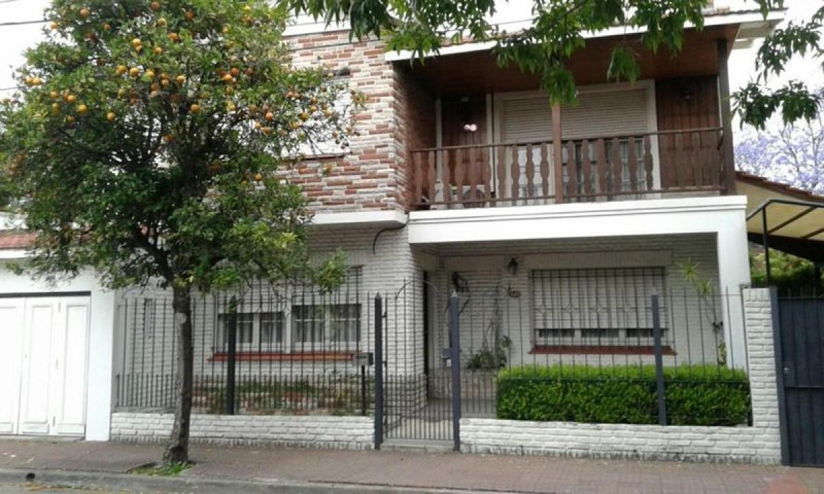 3 bedrooms House in Almirante Brown, Argentina No. 90977