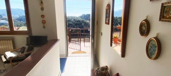 4 rooms House in La Spezia, Italy No. 142245 4