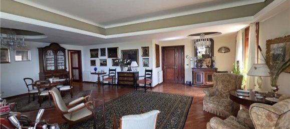 Apartamento de 3 dormitorios en Messina, Italy No. 354102 8