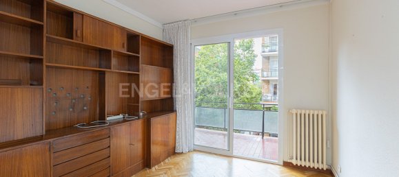 Apartamento de 4 dormitorios en Barcelona, Spain No. 171064 5