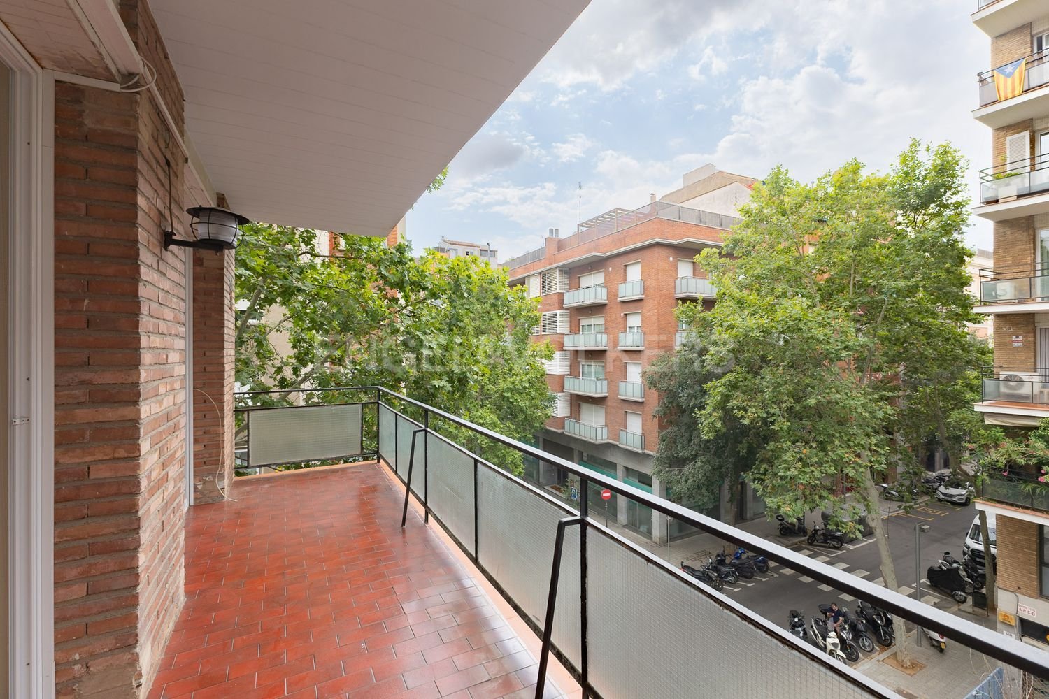 Apartamento de 4 dormitorios en Barcelona, Spain No. 171064