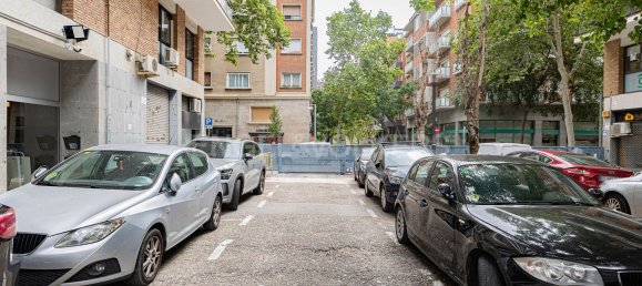 Apartamento de 4 dormitorios en Barcelona, Spain No. 171064 43