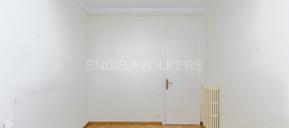 Apartamento de 4 dormitorios en Barcelona, Spain No. 171064 16