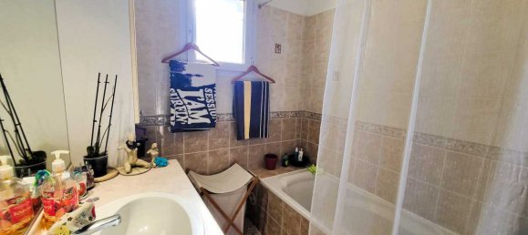 3 Schlafzimmer Villa in Euzet, France, Nr. 197028 9