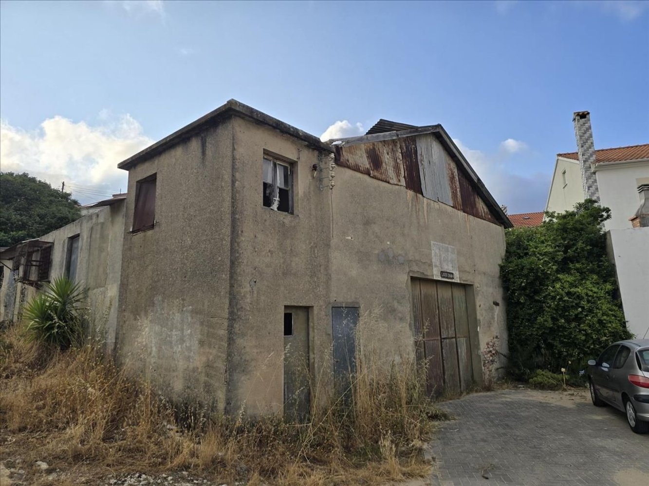  Land in Amadora, Portugal No. 253178