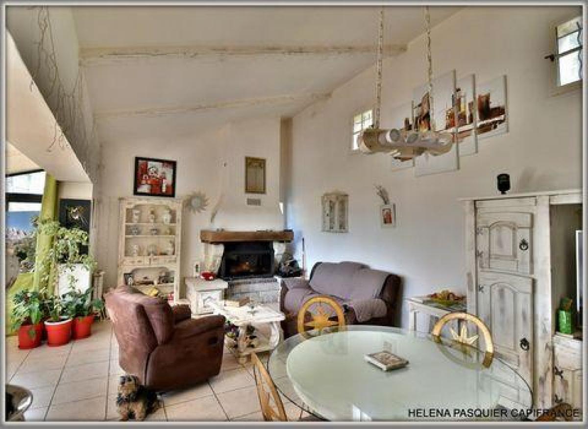 4 Schlafzimmer Haus in Mimet, France, Nr. 8528