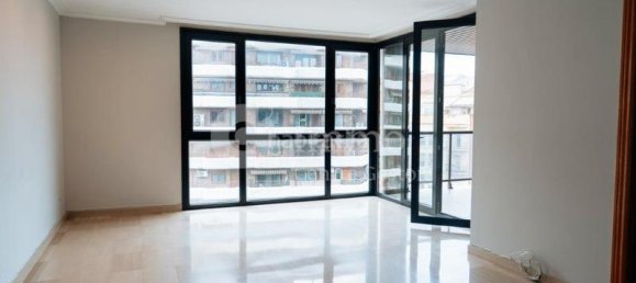 5 bedrooms Duplex in Lleida, Spain No. 159011 2