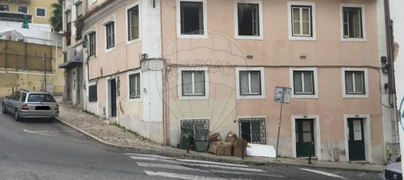 9 bedrooms Building in Lisbon, Portugal No. 103364 2