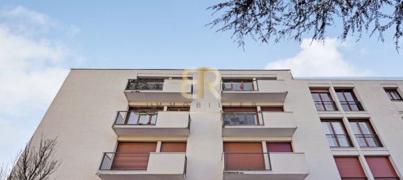 3 bedrooms Apartment in Saint-Cloud, France No. 166434 12