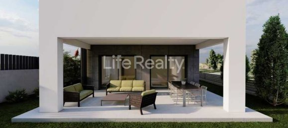 4 bedrooms House in Pyrgos, Cyprus No. 10554 3