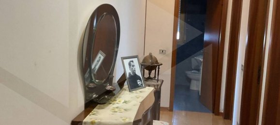 Квартира с 4 комнатами в Кастелло д’Арджиле, Италия № 258649 16