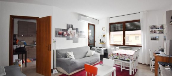 4 rooms Apartment in Ivrea, Italy No. 52415 2