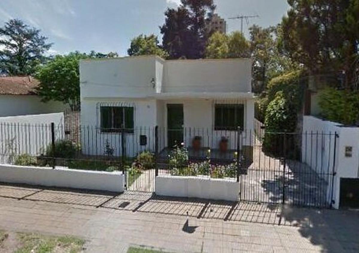 Casa de 2 dormitorios en San Miguel, Argentina No. 70529