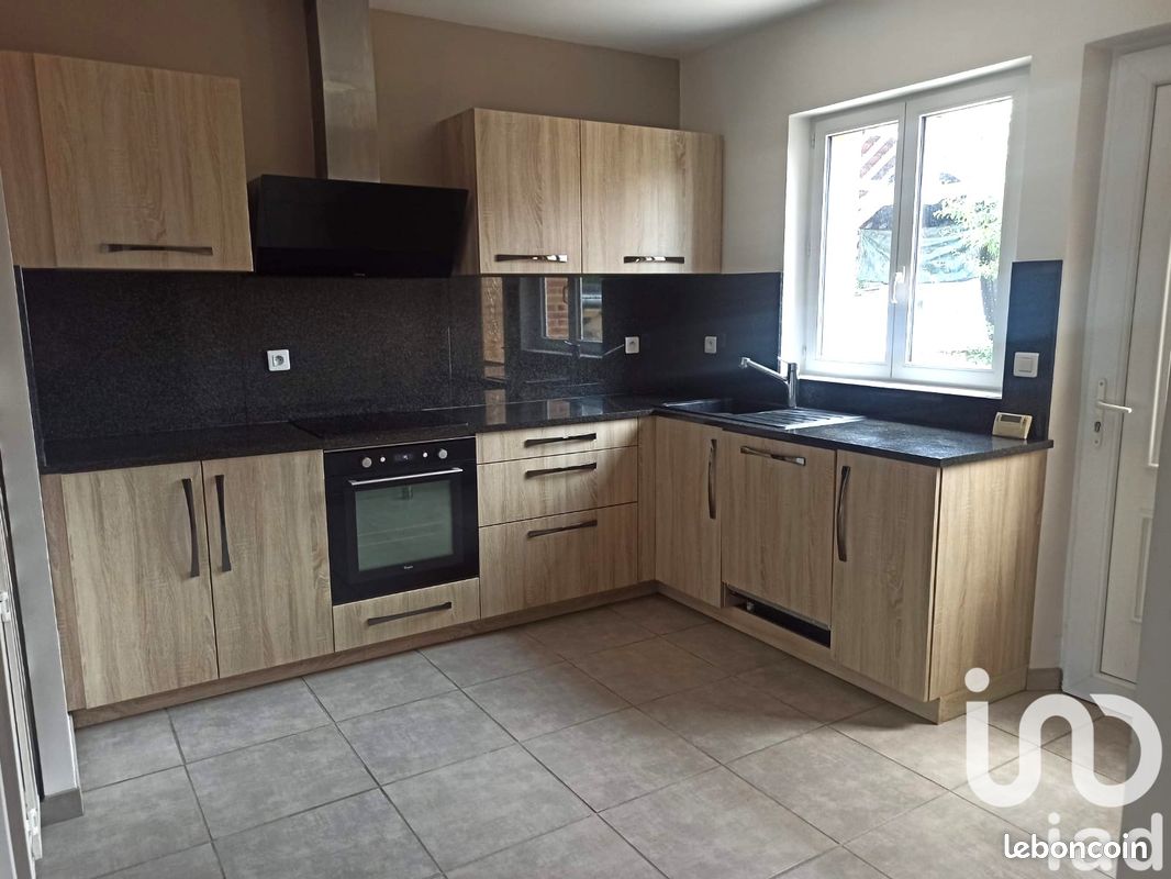 3 bedrooms House in Nogent-sur-Oise, France No. 363859