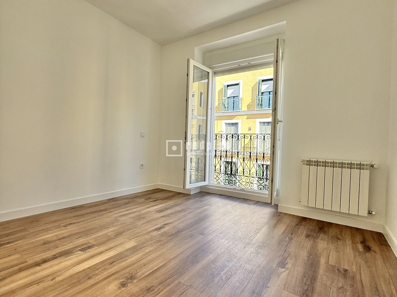 2 bedrooms Apartment in Madrid, Spain No. 250051