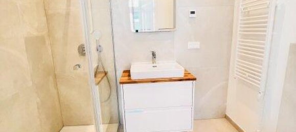 2 rooms Apartment in Rudolfsheim-Funfhaus, Austria No. 168554 3