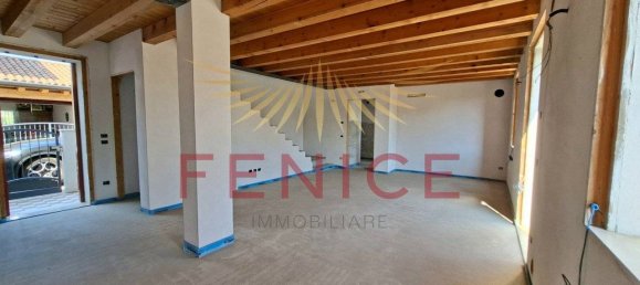 3 bedrooms Villa in Volpago del Montello, Italy No. 328412 5