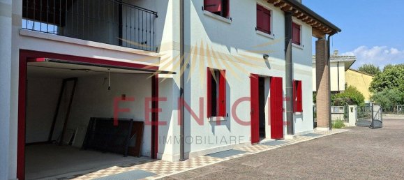 3 bedrooms Villa in Volpago del Montello, Italy No. 328412 2