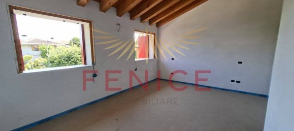 3 bedrooms Villa in Volpago del Montello, Italy No. 328412 9