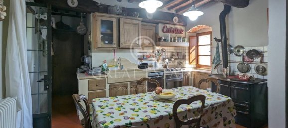 4 bedrooms House in Passignano sul Trasimeno, Italy No. 172566 10