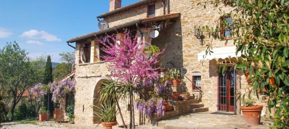 4 bedrooms House in Passignano sul Trasimeno, Italy No. 172566 3