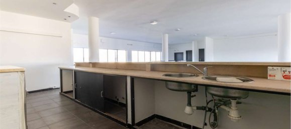 370m² Building in Cagliari, Italy No. 257981 27