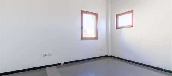 370m² Building in Cagliari, Italy No. 257981 4