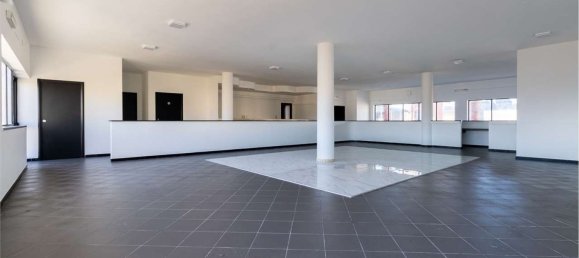 370m² Building in Cagliari, Italy No. 257981 9