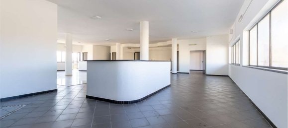 370m² Building in Cagliari, Italy No. 257981 21