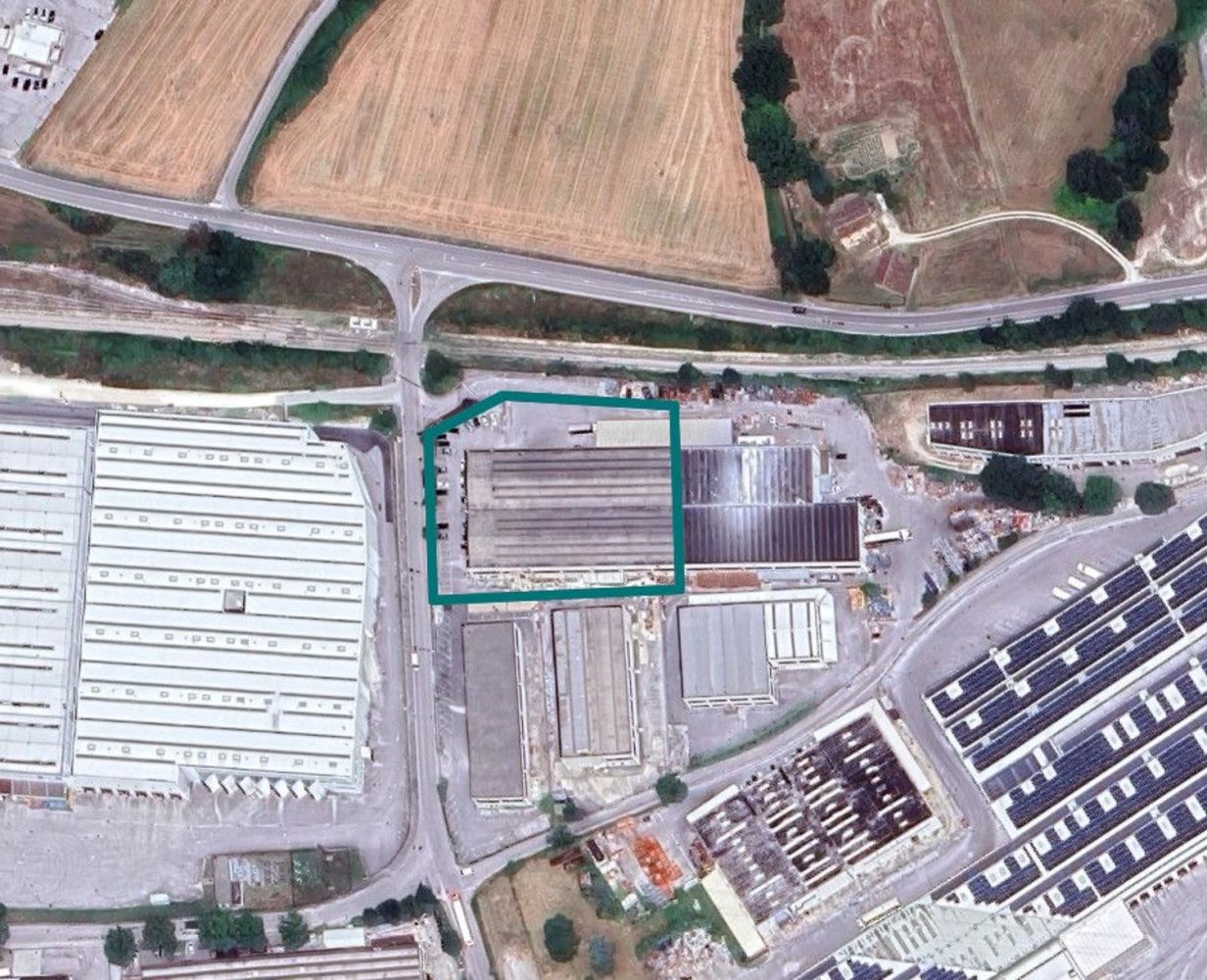 Edificio en Fabriano, Italy 2533 m² No. 402729